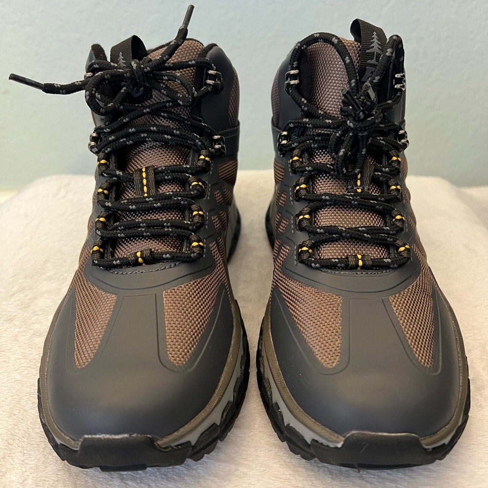 NWOT Bass Outdoor Women’s Peak Webbing Hiker Shoes Size 6.5 Brown Walnut.